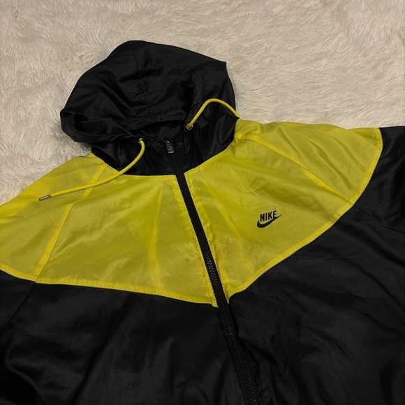 Nike Windrunner Zip Up Hooded Jacket in Yellow and Black Size Large - Picture 9 of 15